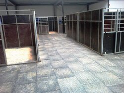 PVC-Stallfliesen und Stallmatten