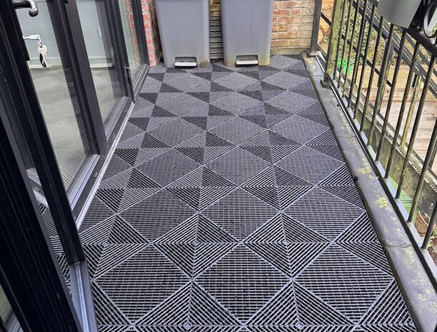 BoDeck Classic balkonvloeren 18 mm &ndash; open kliktegels | Wit-Alu