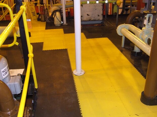 BoSepta-PVC-Kliktegel-Garagevloer-7-mm-lichtgrijs-licht-gestructureerd