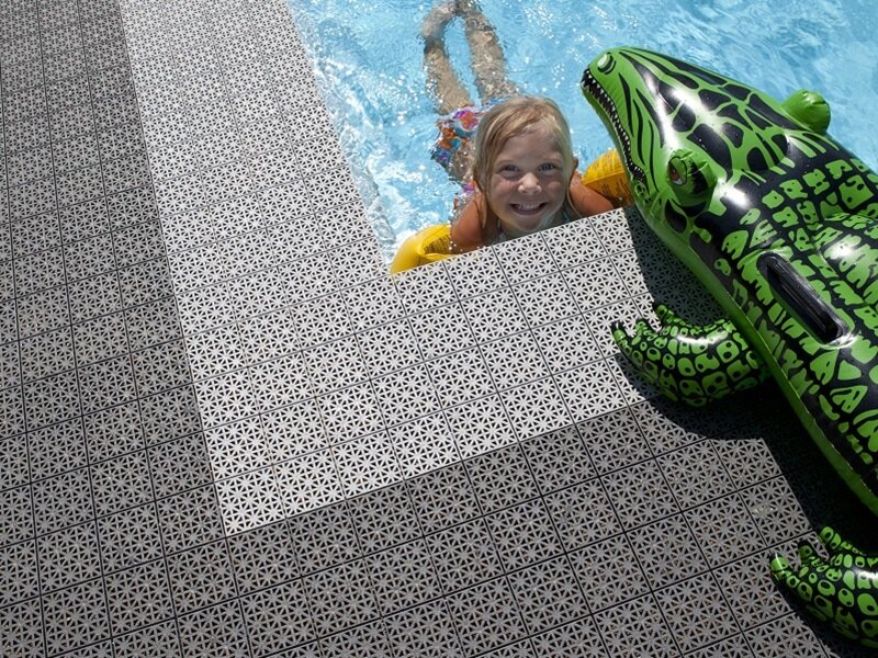 Fliesen rund Schwimmbad-BoVersa