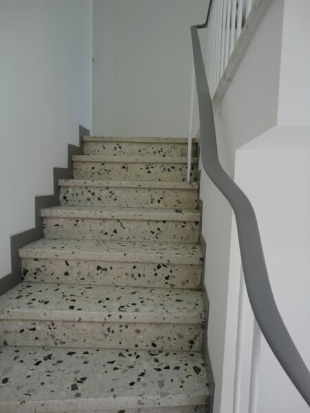 trapleuningen in flatgebouwen en appartementencomplexen