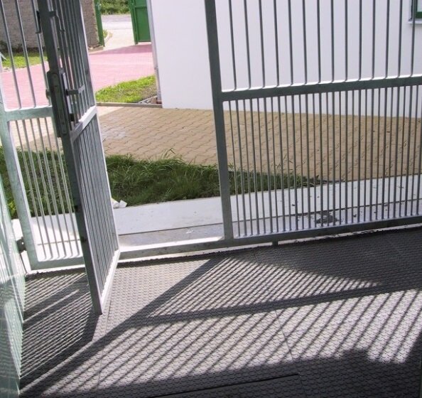 Vloer hondenkennel
