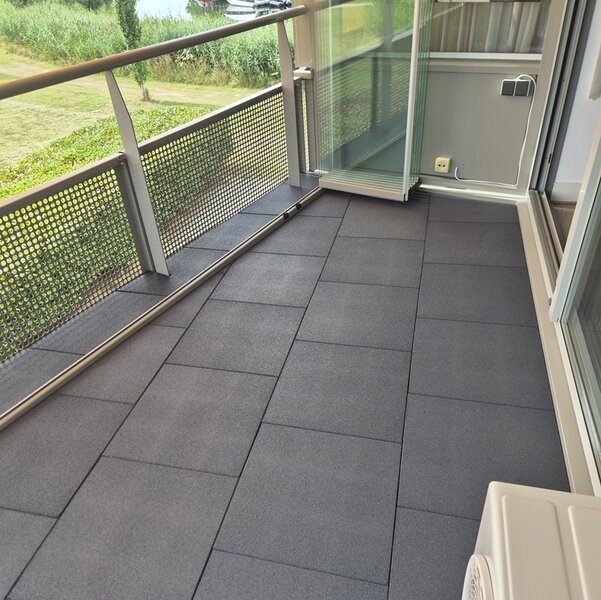 Gummigranulaatfliesen fuer Balkon